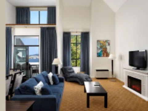 Huntingdon Hotel and Suites Hotels in Victoria