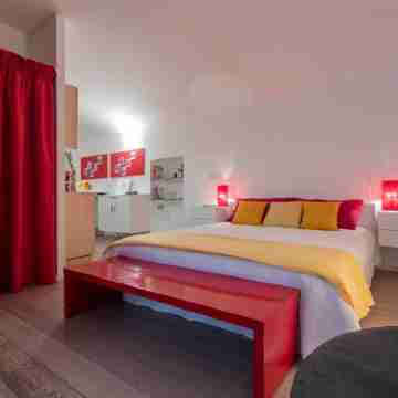 Red Studio Near Porta Nuova by Wonderful Italy Rooms