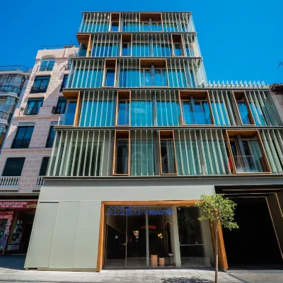 Akeah 大酒店 Gran Via 鄰近諾維西亞多地鐵站（Noviciado）的酒店