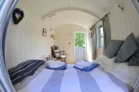 Blackstairs Shepherds Huts Hotels in Knocknagundarragh