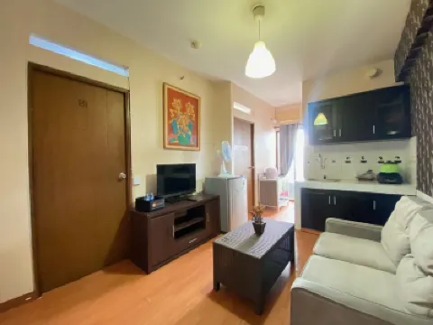 Spacious 2Br at Gateway Ahmad Yani Apartment Hotels near Saung Angklung Udjo