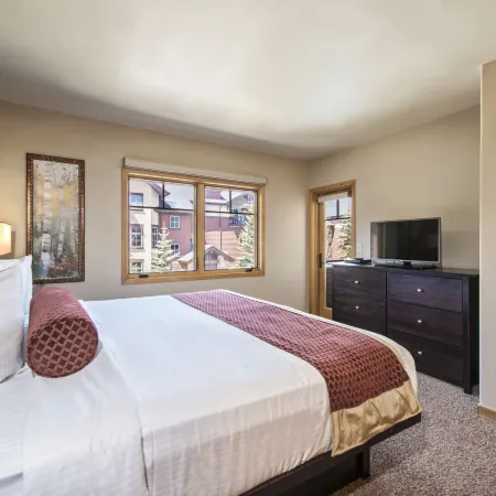 Grand Timber Lodge