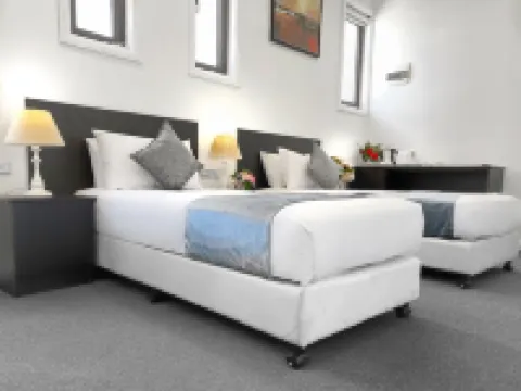 Commercial Motel Hotels in Hay