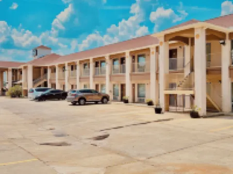Magnolia Inn and Suites Hotels in Magnolia