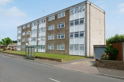 2-Bed Flat with Superfast Wi-fi DW Lettings 9WW