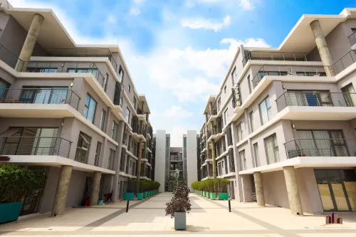 Riviera Residence Hotels in Adjiringanor