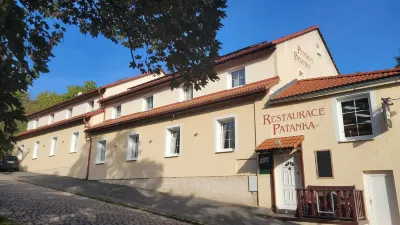 帕坦卡旅館 Cicovice住宿飯店