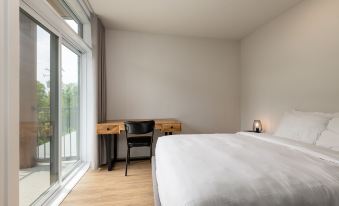 Les Caches de la Grande Pointe