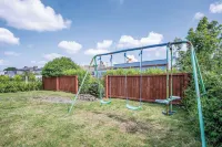 Angle Adventures - 4 Bedroom Cottage - Angle Hotels in Milford Haven