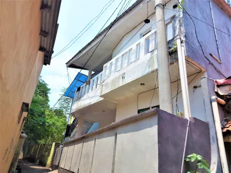 Guesthouse Maura Отели в г. Beji