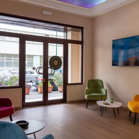 The Sun Hotel Boutique Naples Отели рядом с достопримечательностью «Бассейн «Скандоне»»