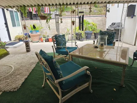 NEW, near trolley. charming 1-bedroom home in Fletcher hills, La Mesa. Отели рядом с достопримечательностью «Dr J's Elegant Reflections Med Spa»