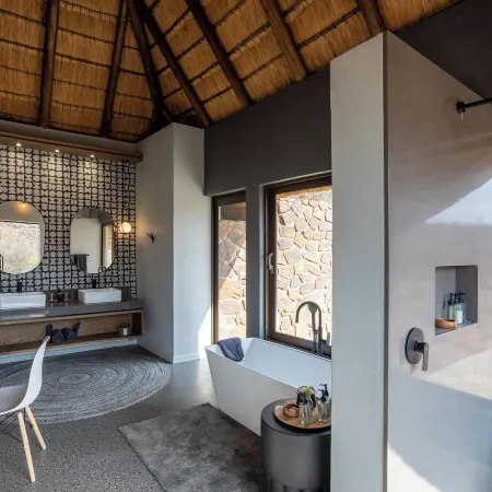 Tuningi Safari Lodge