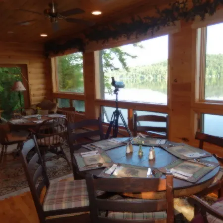 Kiwassa Lake Bed & Breakfast
