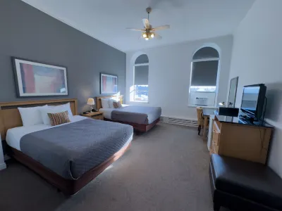 The Met Hotel Hotels in New Westminster