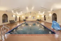 Super 8 by Wyndham St Charles Hotels in St. Charles County