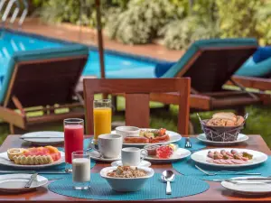 Sea Cliff Court Hotel & Luxury Apartments