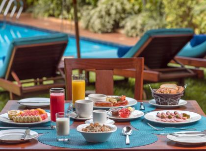 Sea Cliff Court Hotel & Luxury Apartments