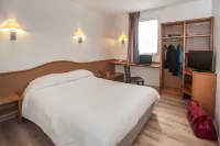 Brit Hotel Essentiel Cahors Nord Hotels in Mercuès