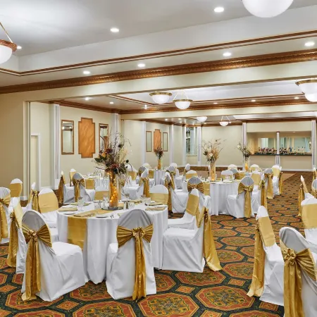 Best Western Plus Milwaukee Airport Hotel  Conference Center