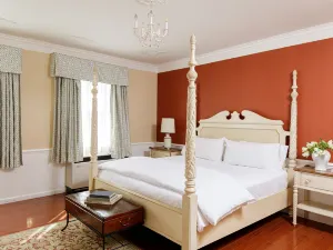 The Litchfield Inn