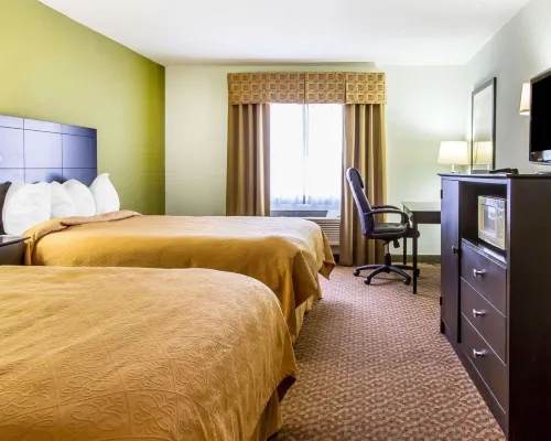 Quality Inn Hotels in Pontiac
