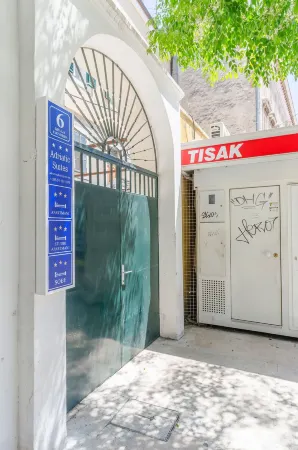 Apartments and Rooms Adriatic Suites Отели рядом с достопримечательностью «Собор Святого Иакова»