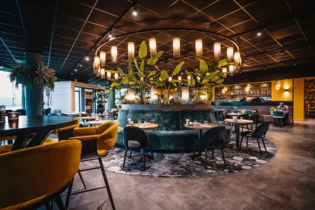 Flonk Hotel Groningen Zuid, BW Signature Collection Отели рядом с достопримечательностью «Simplon Poppodium»