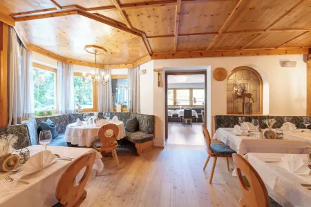 Hotel Enzian Paznaun