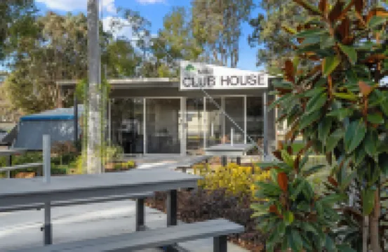 Crows Nest Tourist Park Hotels in 