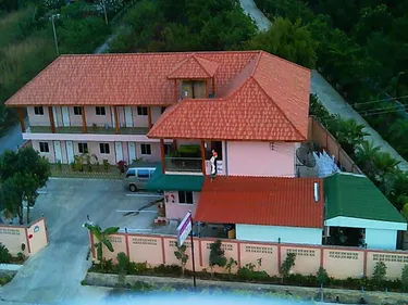 รูปภาพของวัฒนะฮิลล์รีสอร์ทสัตหีบ