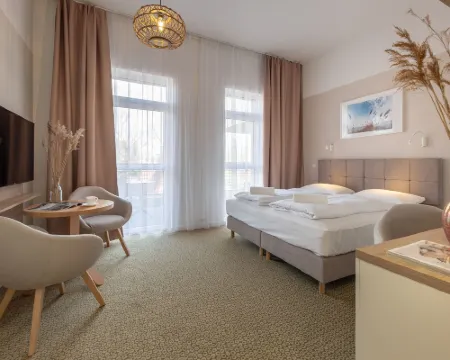 Molo Park Aparthotel Hotele w: Mielno