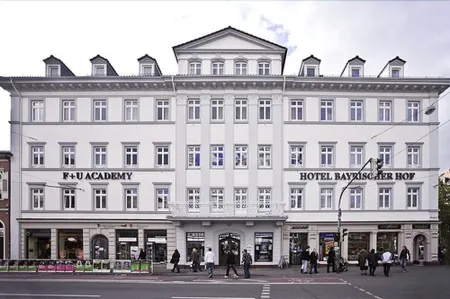 Hotel Bayrischer Hof Отели рядом с достопримечательностью «Гейдельбергский университет»
