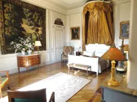 Château de Saint Trys Hôtels à : Limas