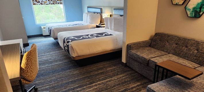 La Quinta Inn & Suites by Wyndham Warner Robins - Robins AFB Hotels in Warner Robins