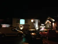 The Villa Express - Parkplatz