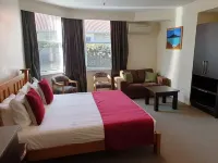 At Eden Park Motel Hotels near Mount Eden