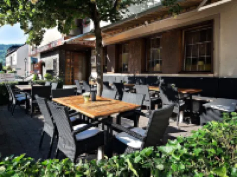 Hotel Weinhaus Weis Hoteles en Leiwen