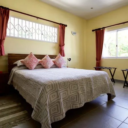 Surfers Beach Self Catering Chalets