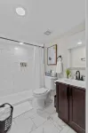 Blue Door Bungalow | JZ Vacation Rentals - balcone