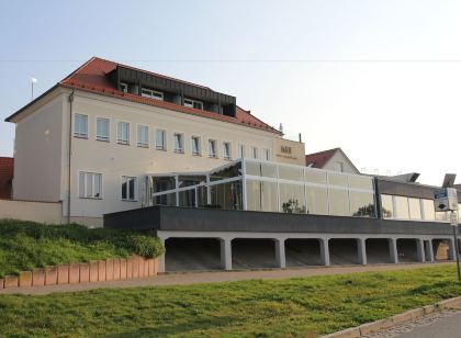 Höll am Main