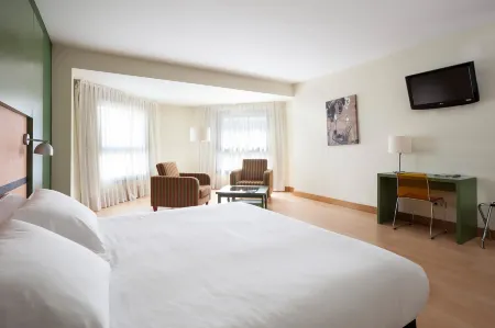 Hotel Naval Sestao Отели рядом с достопримечательностью «Jardín Botánico de Barakaldo»