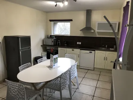 La Bourguignotte Отели в г. Сен-Леже-Сюр-Дён