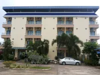 Ritzy House Hotel Hotels in Na Thung