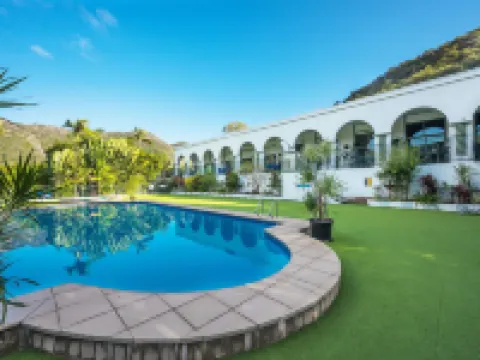 Amaroo on Mandalay, Magnetic Island Hotels in Nelly Bay