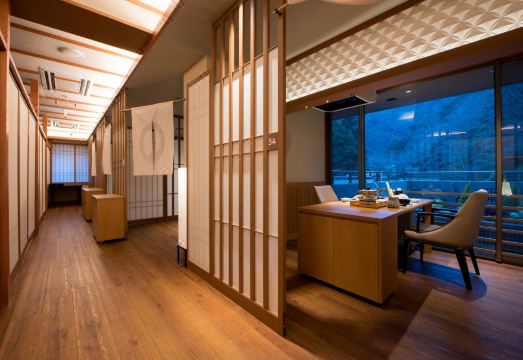 오쿠노 호소미치 내부