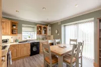 The Steadings - by StayDunfermline Hotels near Specsavers Opticians and Audiologists - Dalgety Bay