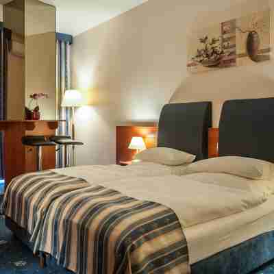 SkyHotelGwarna Rooms