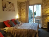 Hôtel le Chardon Bleu Hotels in Var