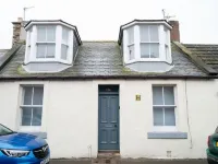 Coorie by the Coast, Direct Beach Access Getaway - Arbroath Hotels in Arbroath